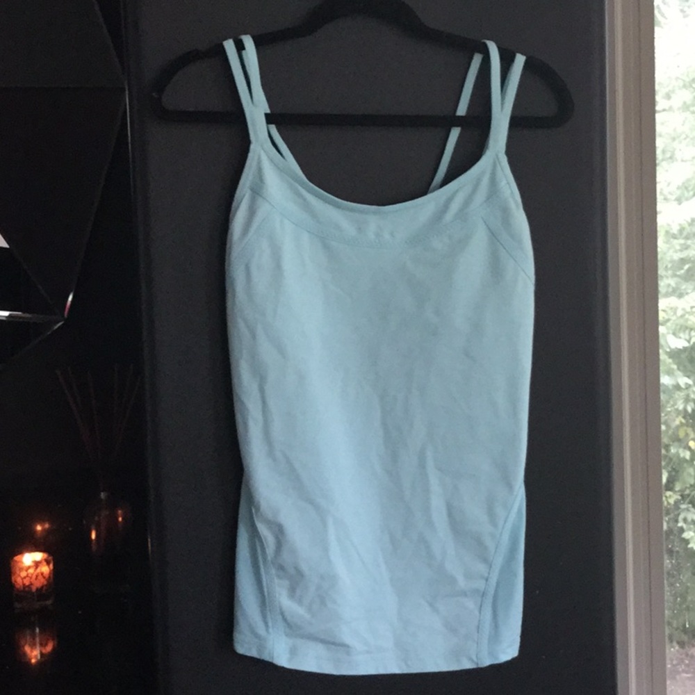Lululemon workout top